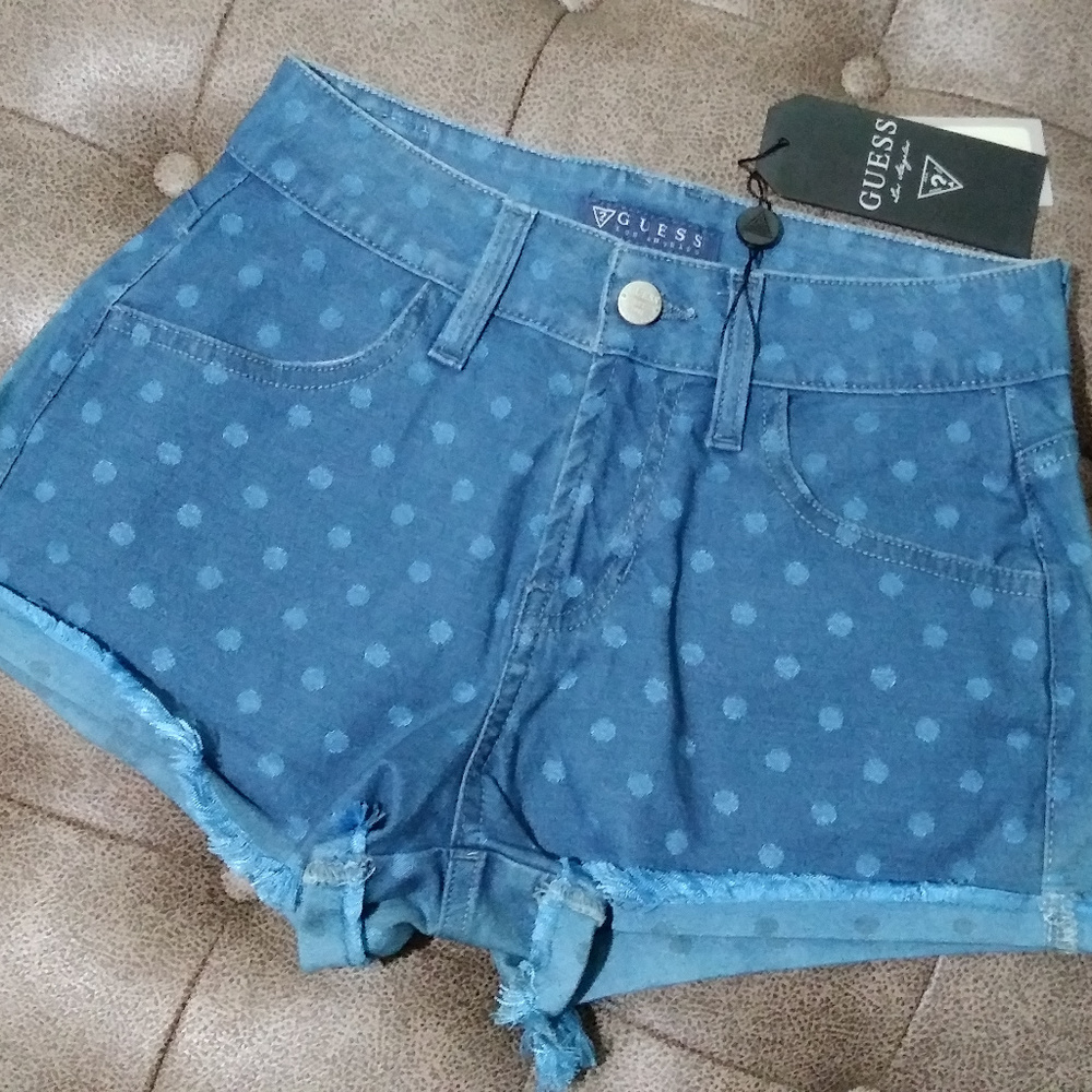 💖2 x $25💖 Guess Dainty Wash Short Jeans, Women Sz 25